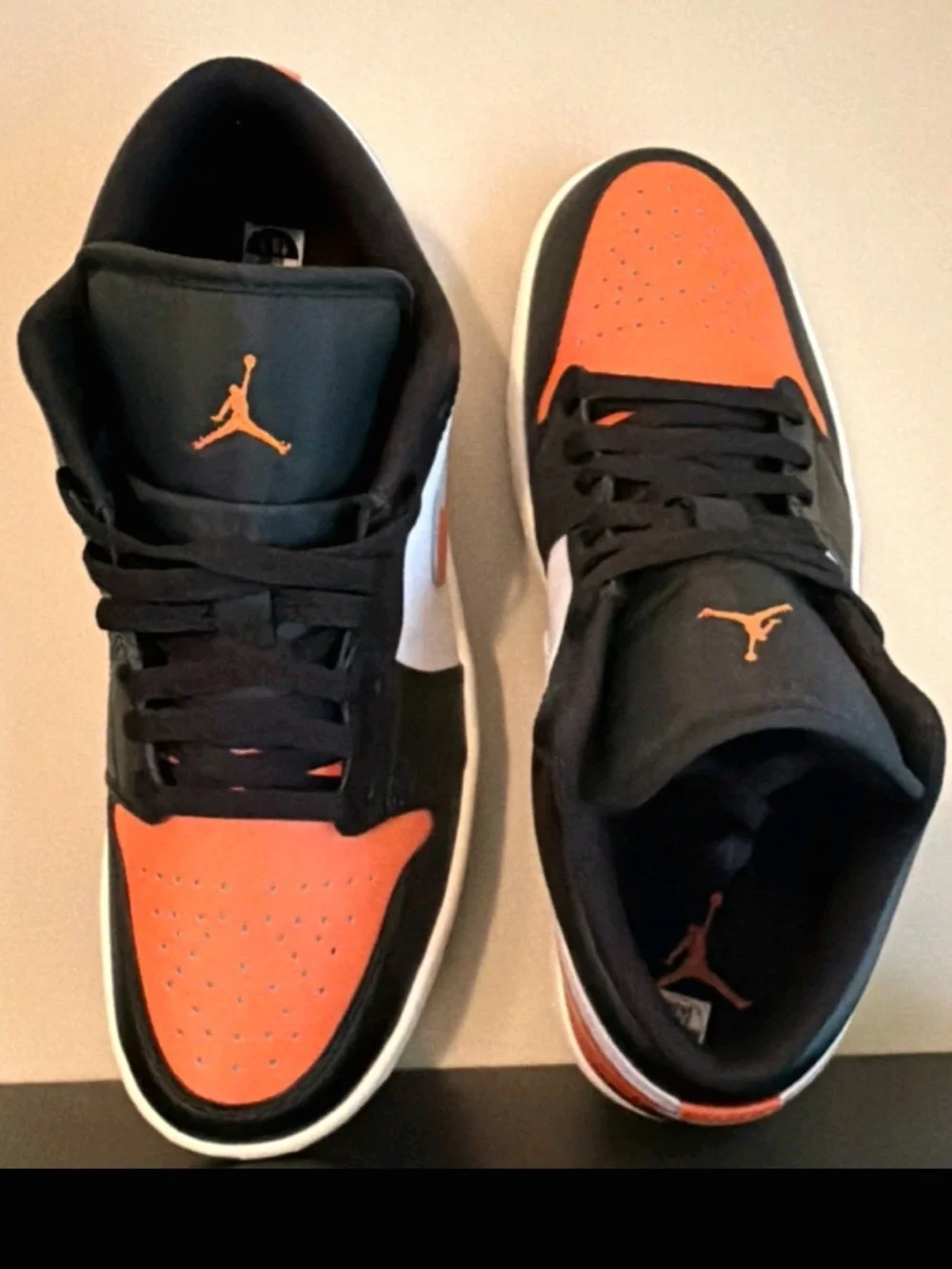 Jordan Air Jordan 1 Low Black Starfish White Sail 553558-081 GS 5Y Womens 6.5